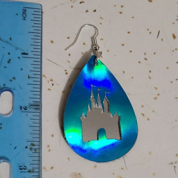 Holographic Castle earrings - Picture 4 of 7